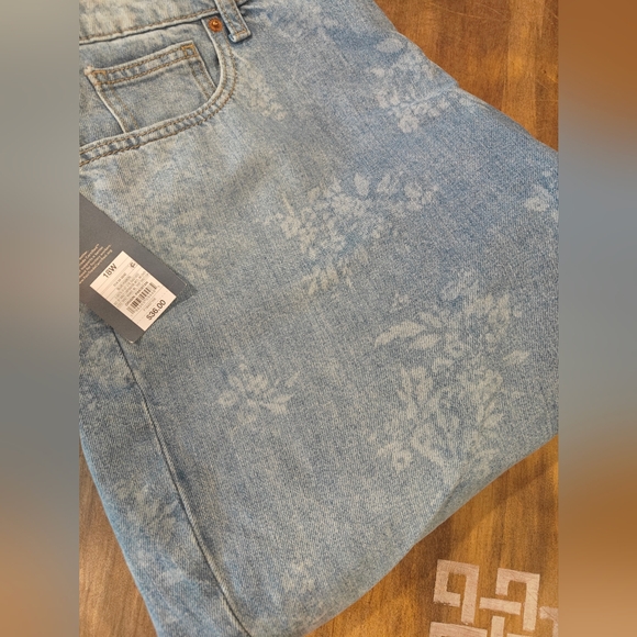 🤍❗NWT Universal Thread Boyfriend Style Floral Design Blue Jeans Size 18 W - Picture 6 of 6